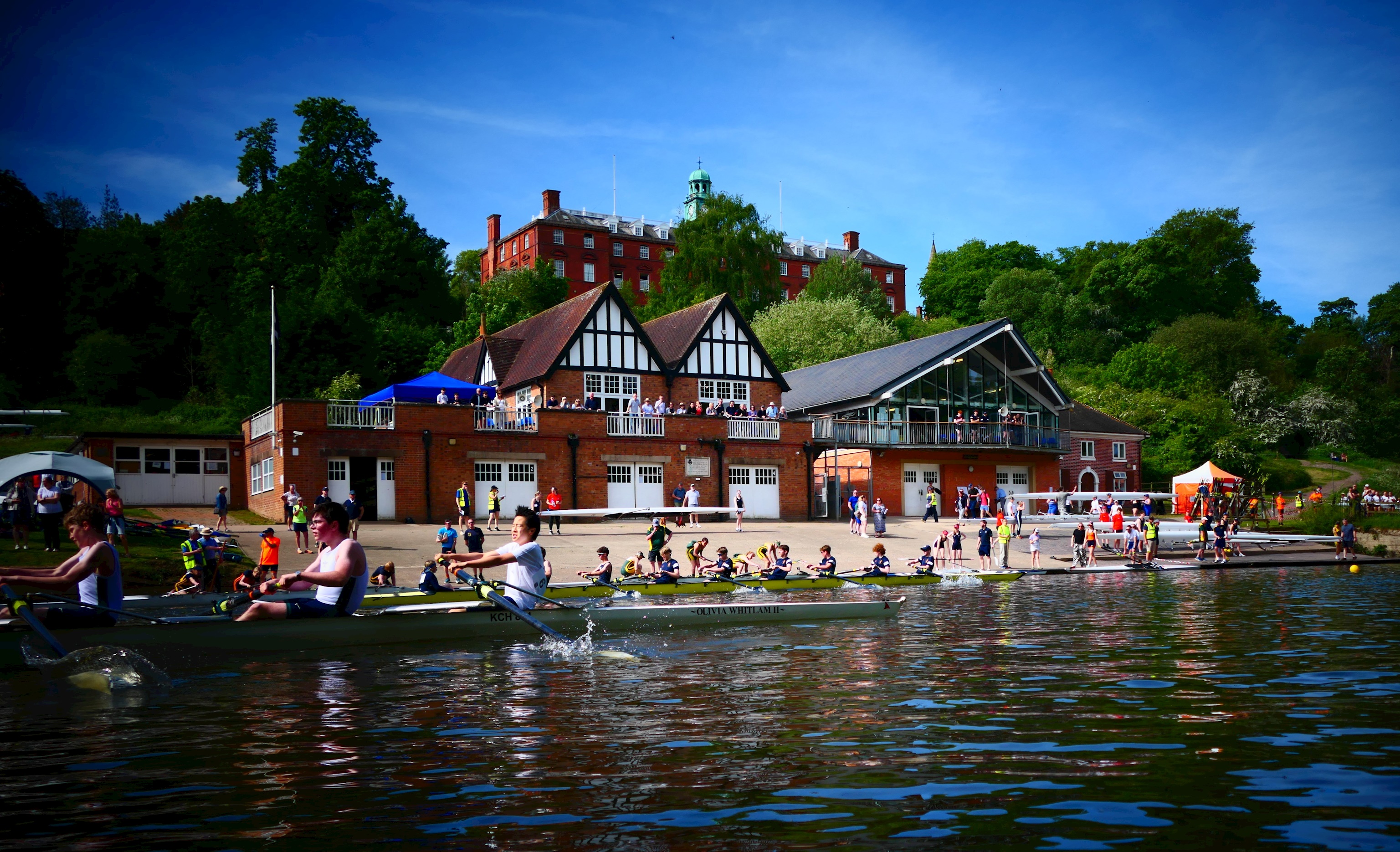 Glorious weather for a weekend of rowing at Shrewsbury Regatta 